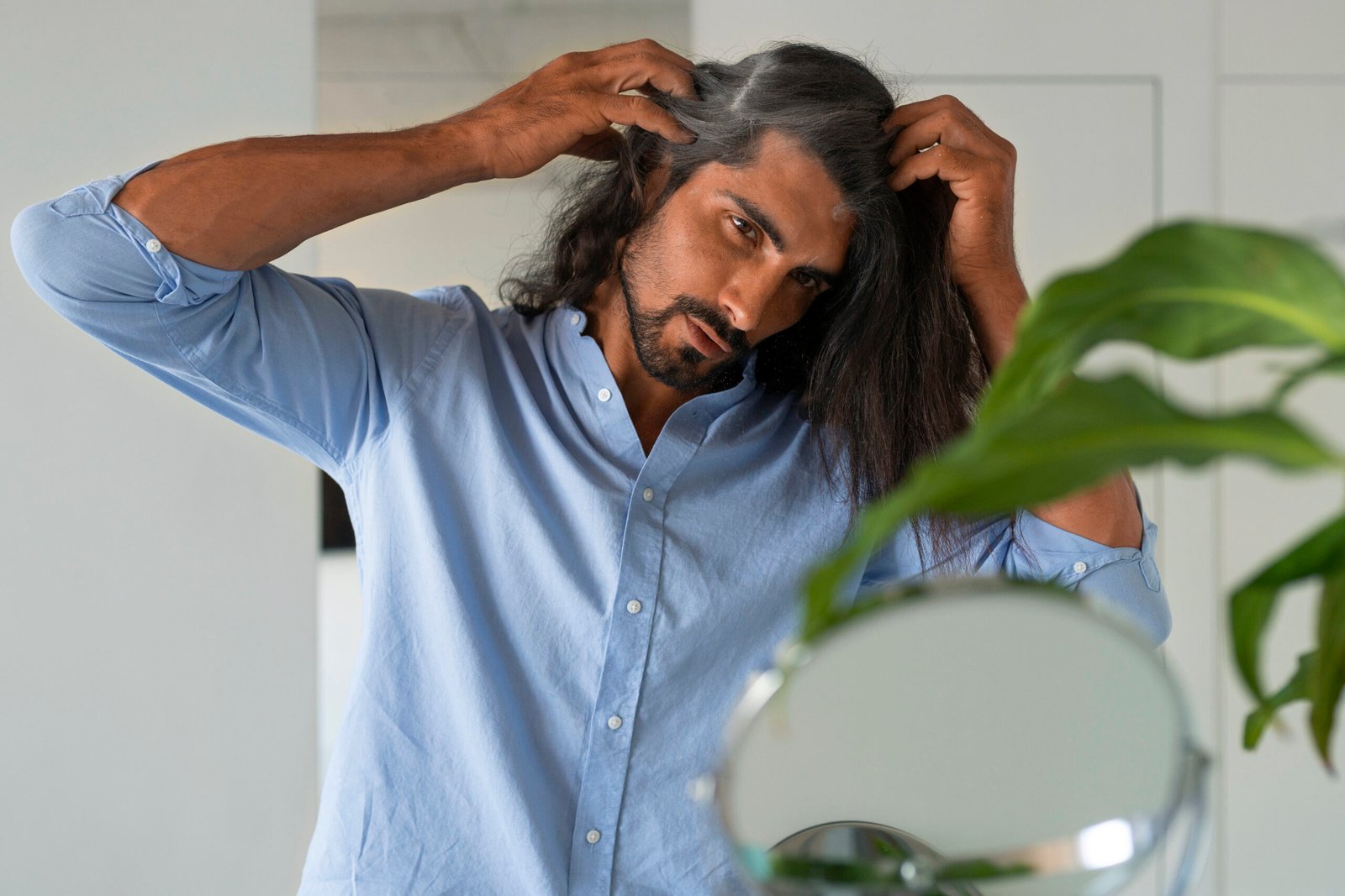 Τριχόπτωση και διατροφή: ποιες ελλείψεις προκαλούν αραίωση μαλλιών